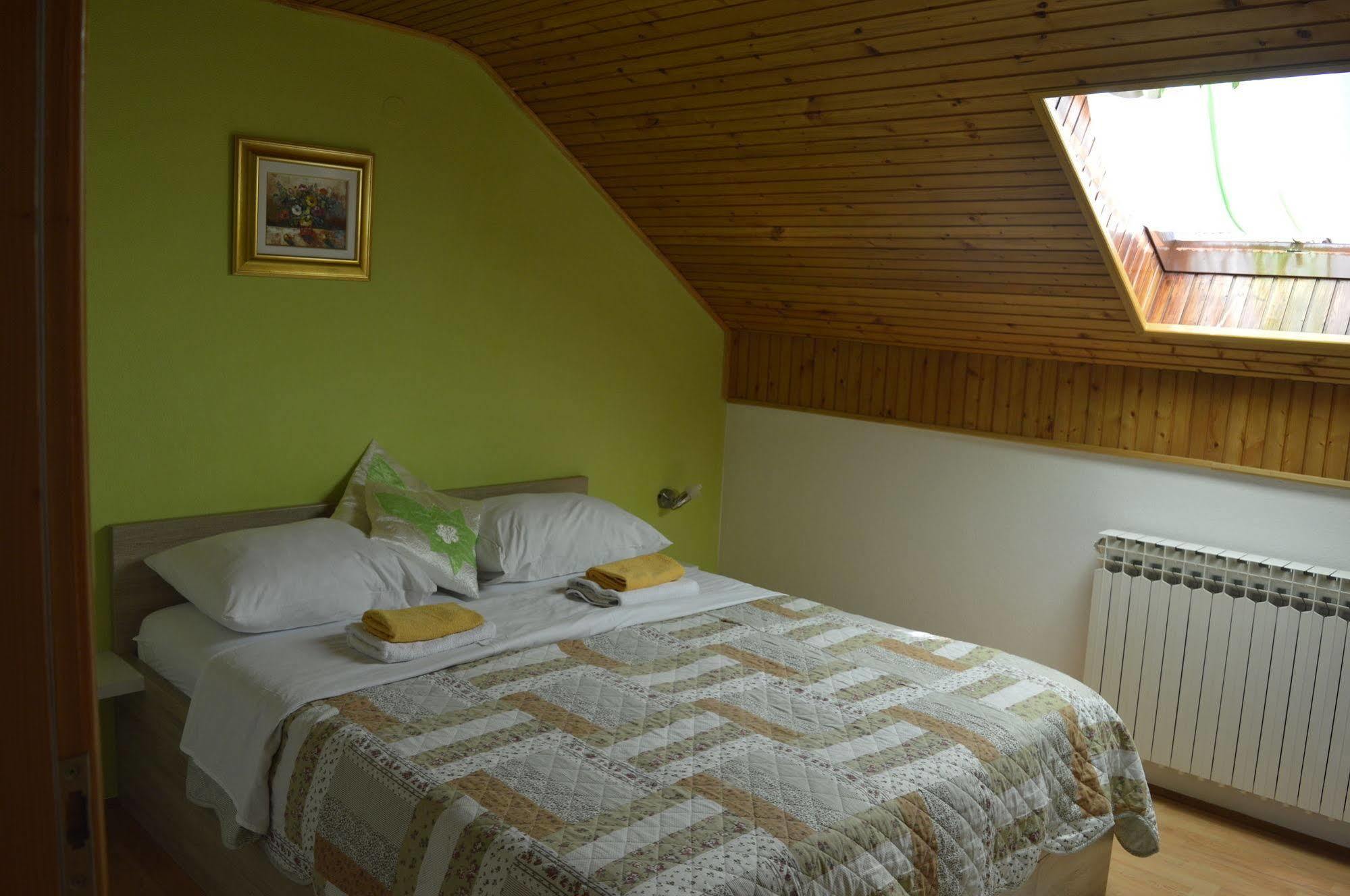 Appartamento House Jelena Seliste Dreznicko Esterno foto